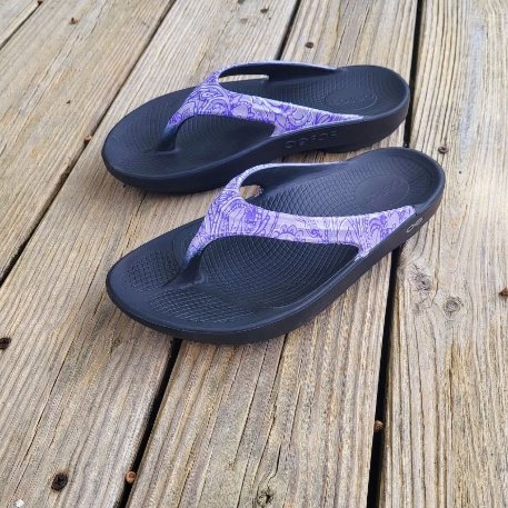 OOFOS OOlala Recovery Flip Flops